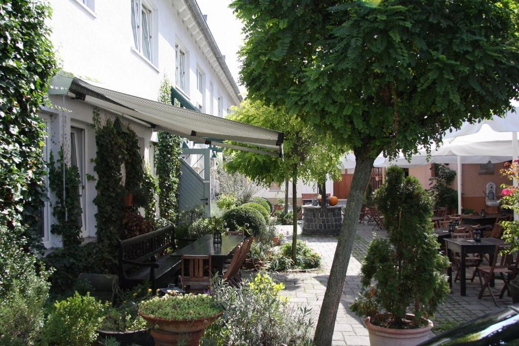 הופהיים אם טאונוס Hotel Gasthof Gruener Wald מראה חיצוני תמונה