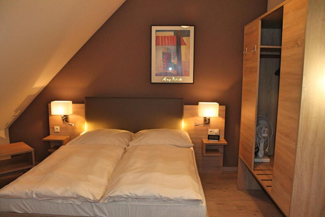הופהיים אם טאונוס Hotel Gasthof Gruener Wald מראה חיצוני תמונה