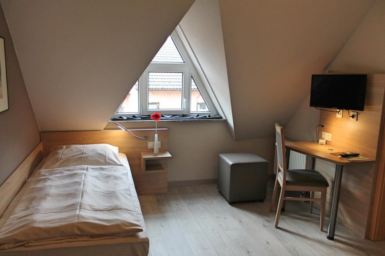 הופהיים אם טאונוס Hotel Gasthof Gruener Wald מראה חיצוני תמונה